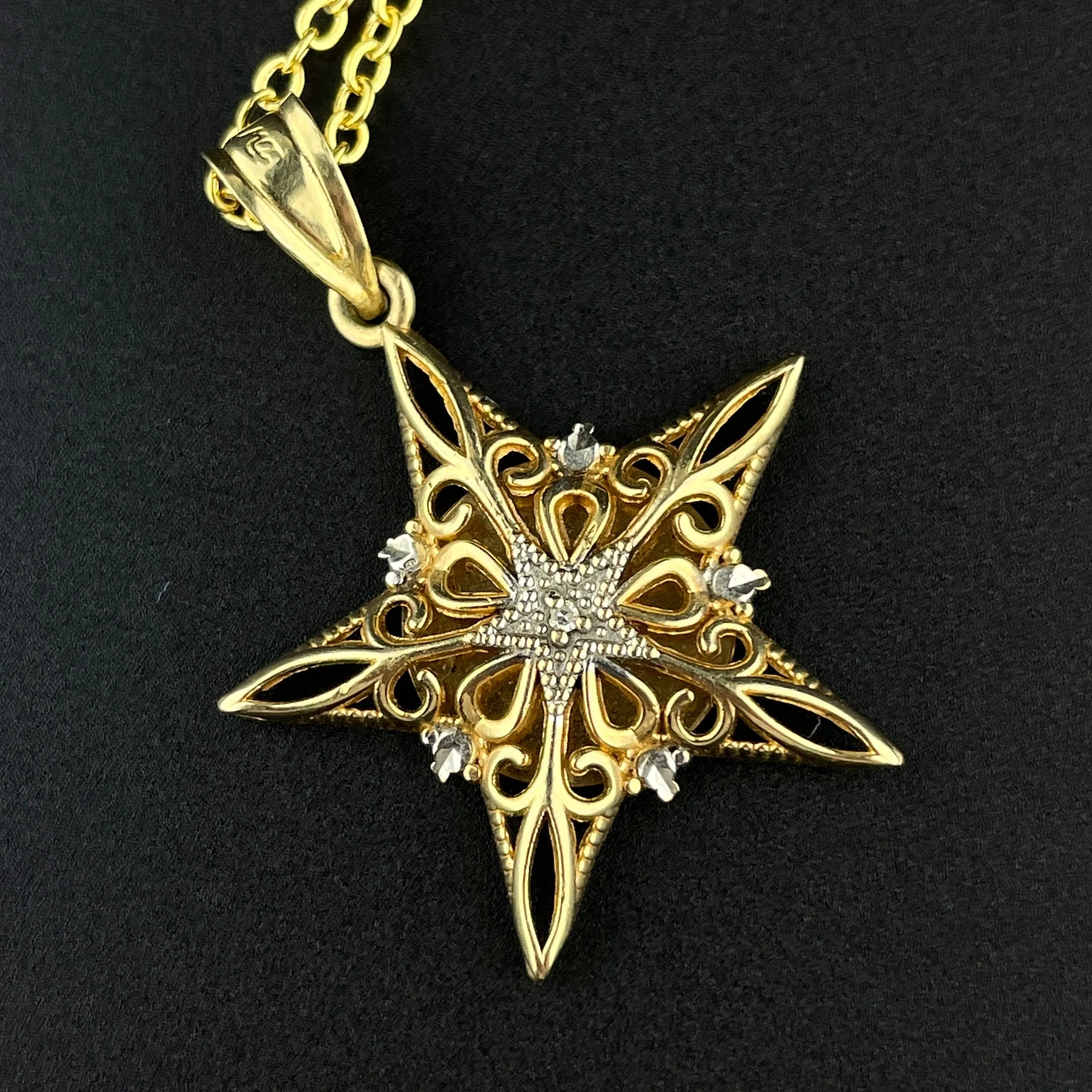 14K Gold Filigree Diamond Star Pendant Necklace