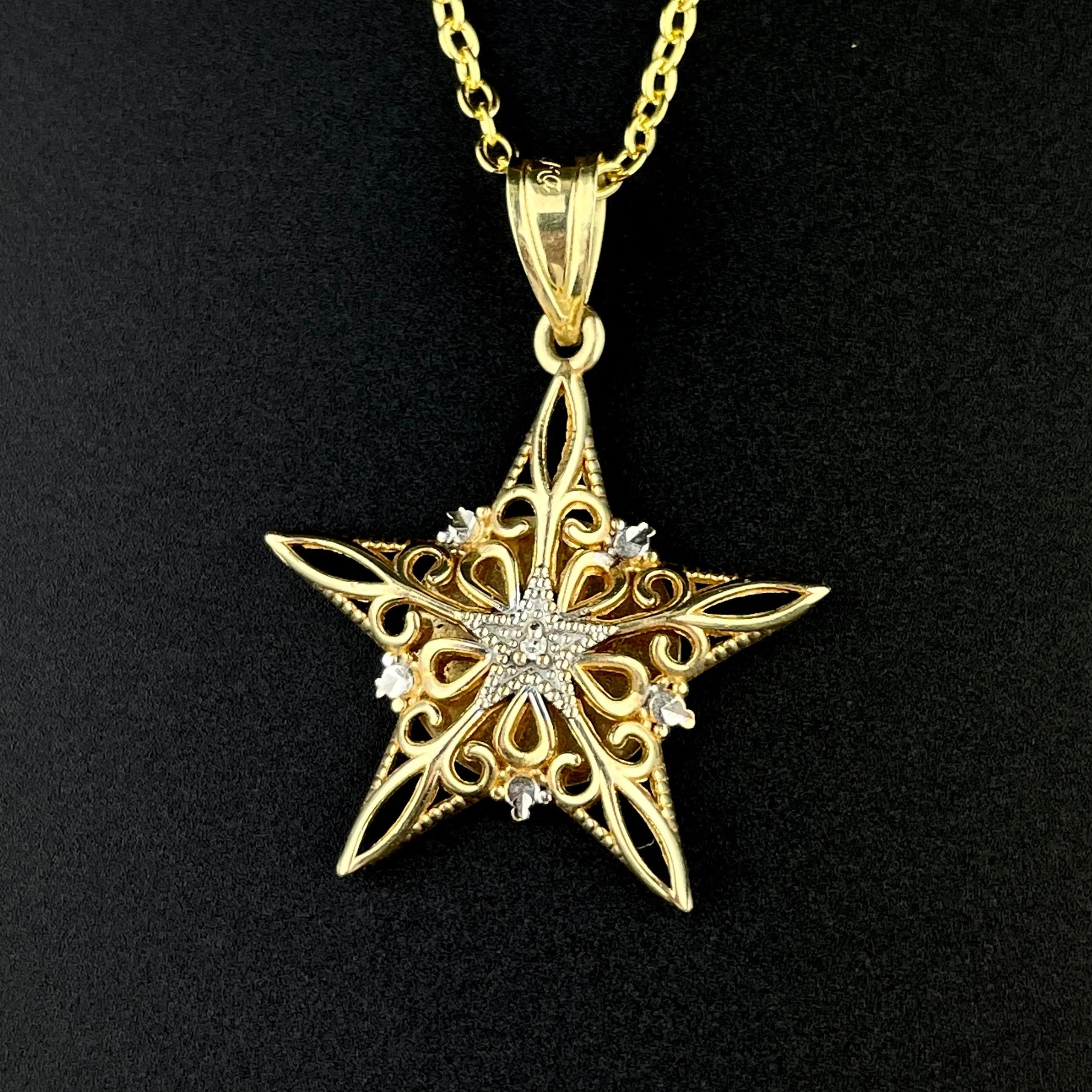 14K Gold Filigree Diamond Star Pendant Necklace