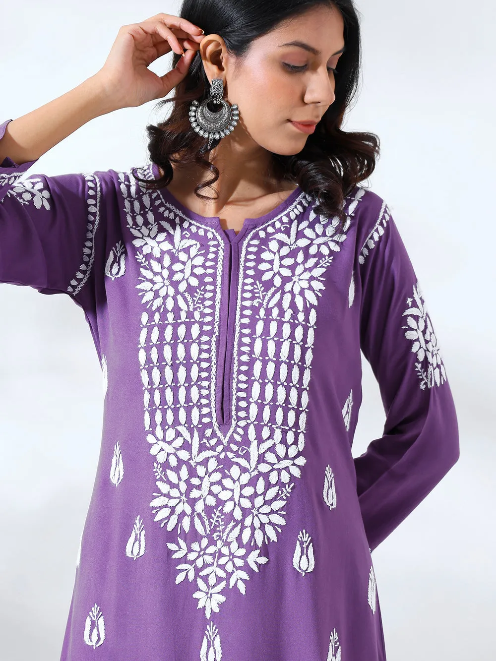 Dori Modal Chikankari Kurti