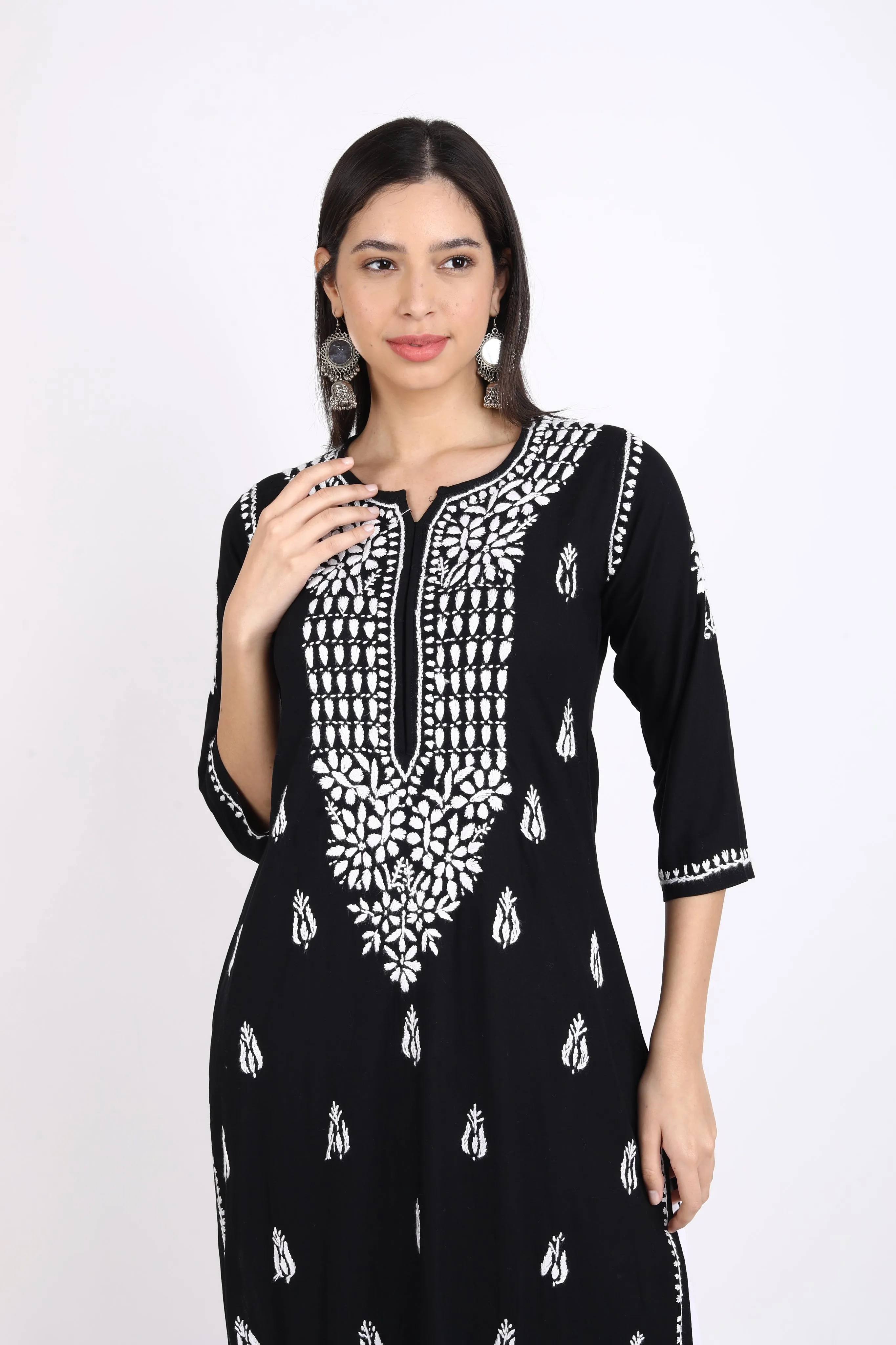 Dori Modal Chikankari Kurti