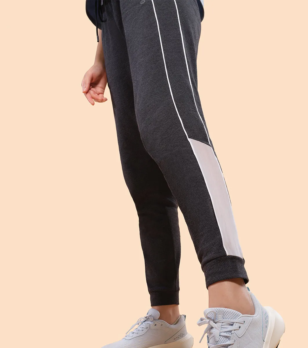 Enamor Relaxed Fit Popcorn Fabric Jogger For Women | Mid Rise Regular Length Piping Jogger | E403