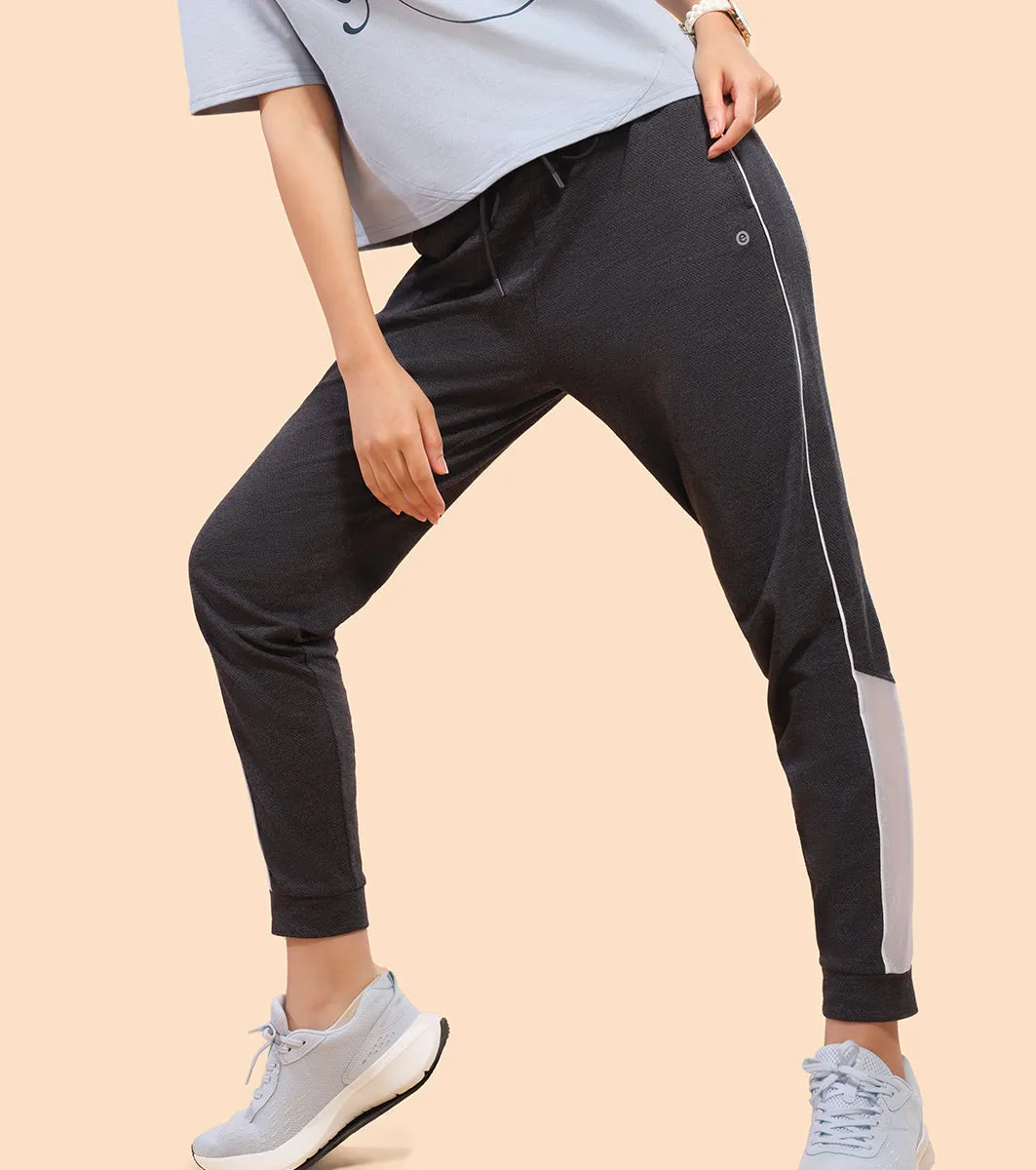 Enamor Relaxed Fit Popcorn Fabric Jogger For Women | Mid Rise Regular Length Piping Jogger | E403