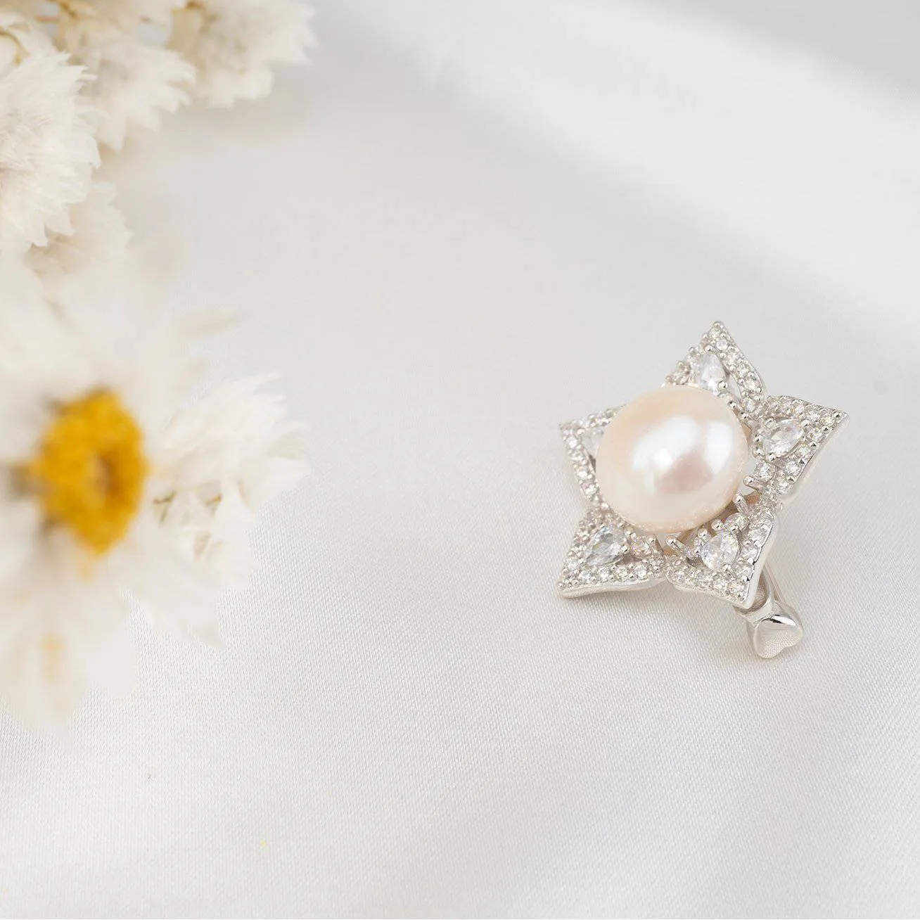 Ocean Star Freshwater Pearl Brooch WC00009