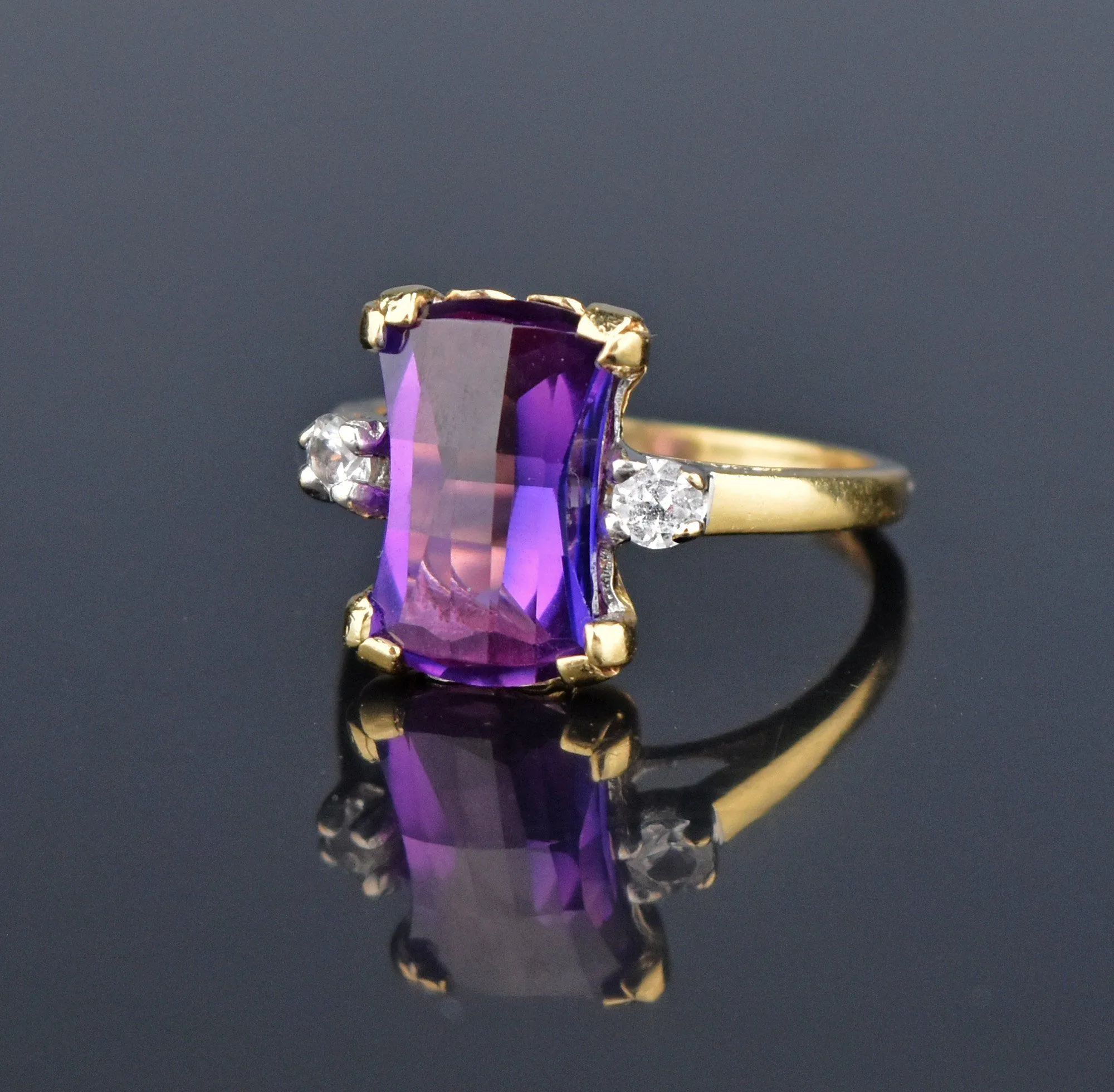 Retro Color Change Sapphire Fancy Cut Gold Ring