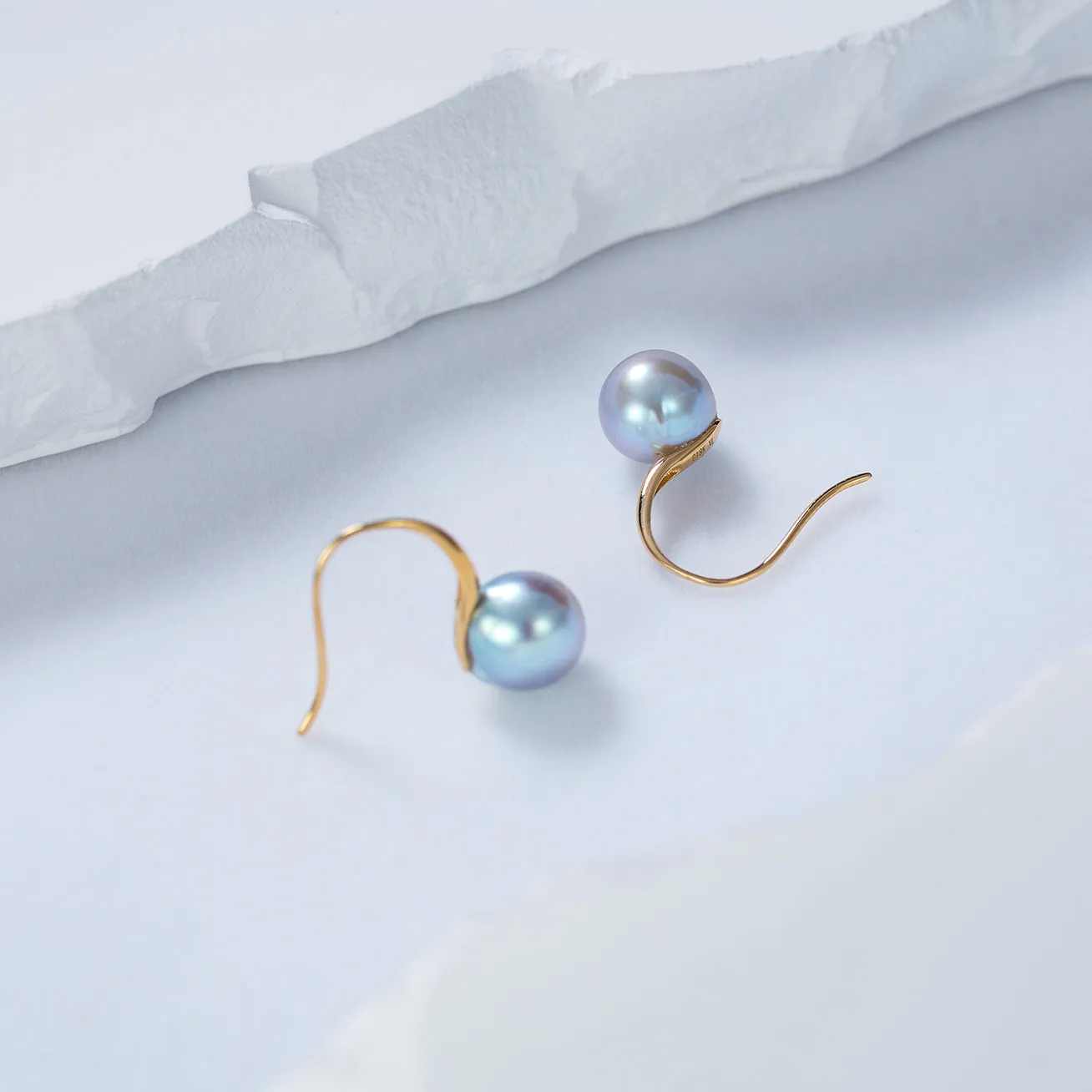 Top Lustre 18K Gold Silver Blue Akoya Pearl Earrings KE00166