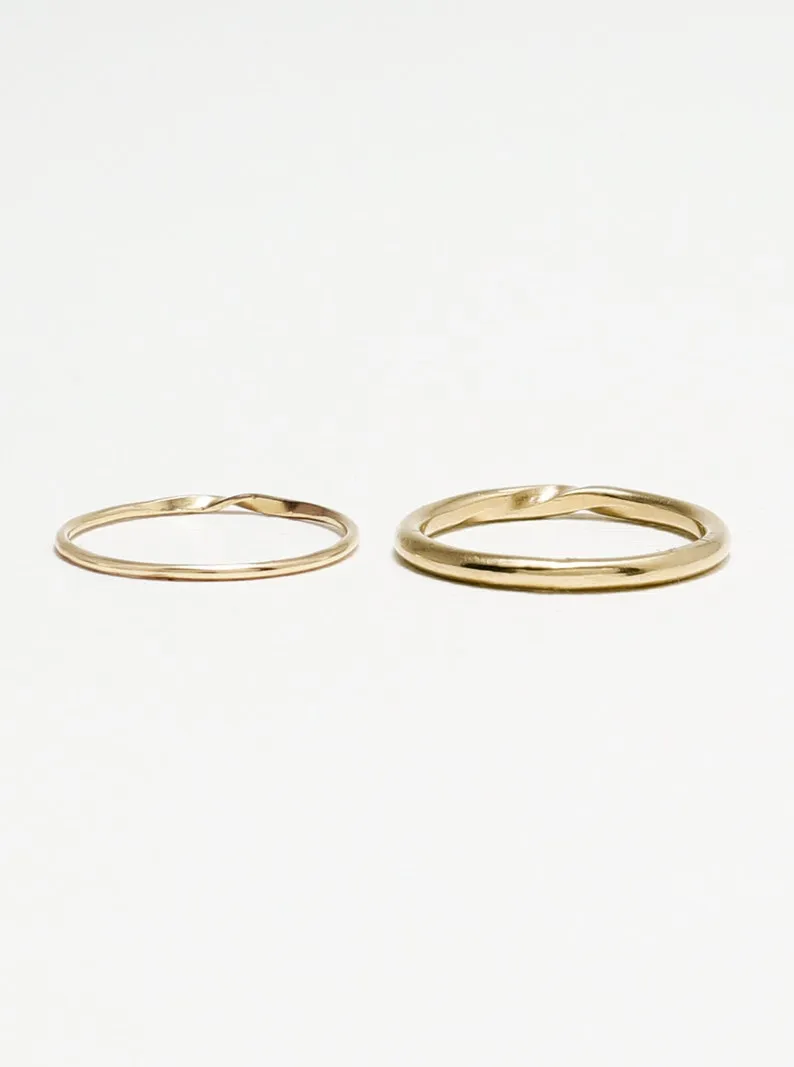 Unique Twist Couple Wedding Ring Set - WM31