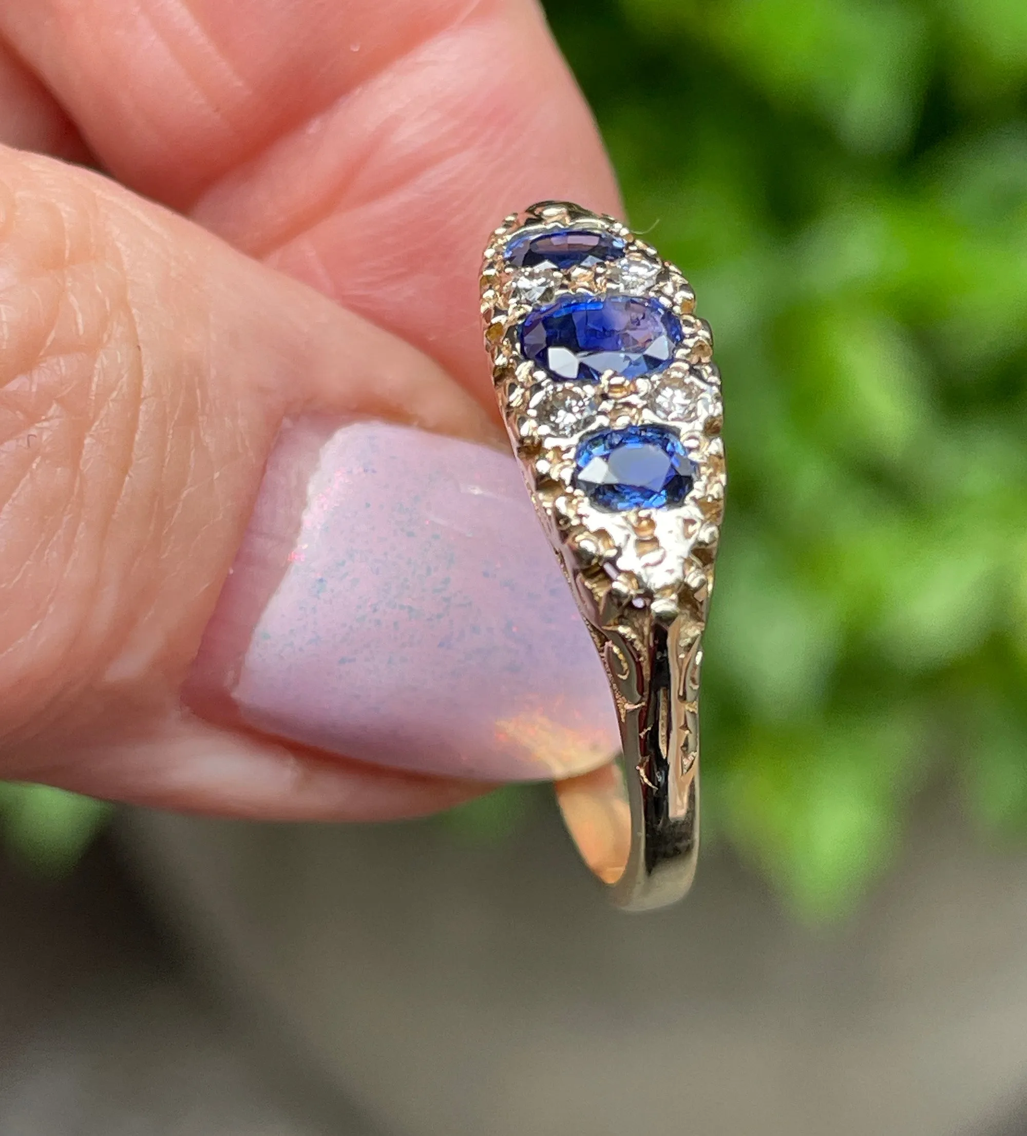 Victorian Revival 1.09ct Vintage GIA Blue Sapphire & Diamond Trilogy 16k Gold Ring