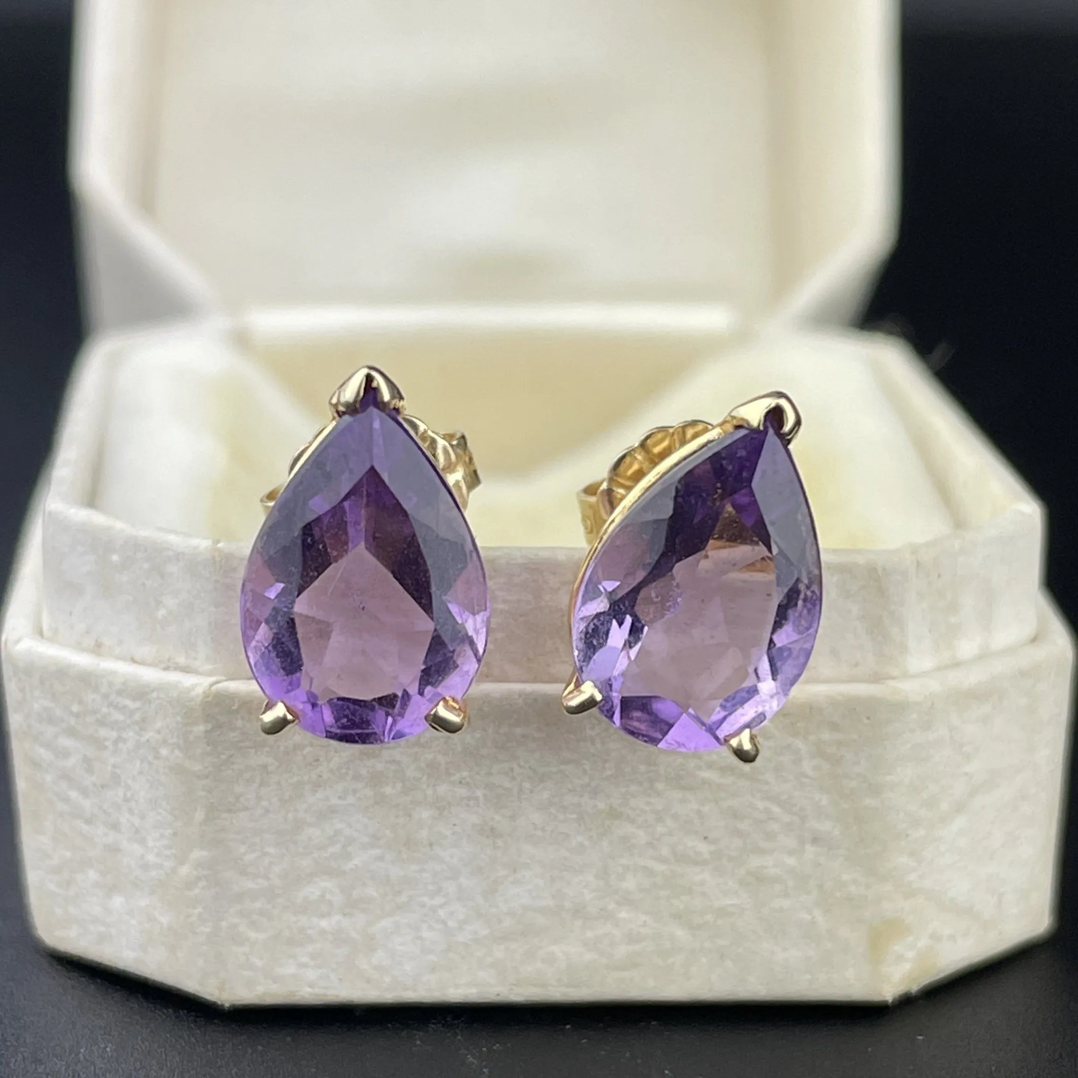 Vintage 14K Gold 1.50 CTW Pear Shape Amethyst Stud Earrings