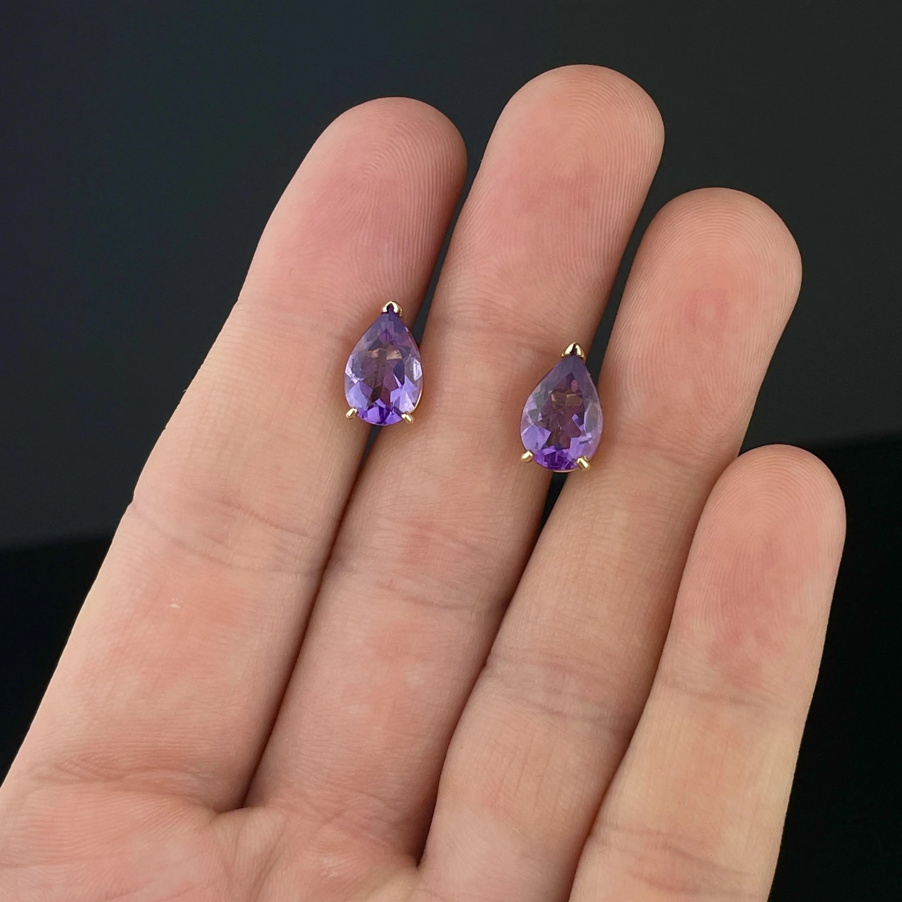 Vintage 14K Gold 1.50 CTW Pear Shape Amethyst Stud Earrings