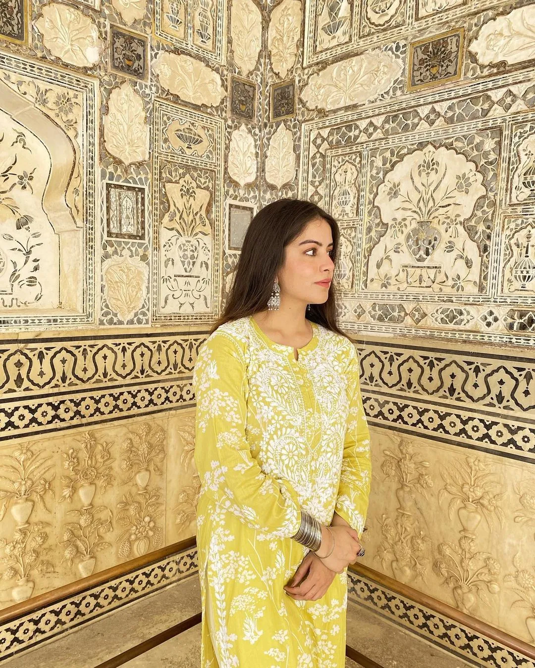 Zainab Chikankari Mulmul Straight Kurti